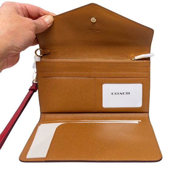 Large Roomy COACH Red Crossgrain Leather Travel Envelope Wristlet Wallet NWT - Picture 4 of 8